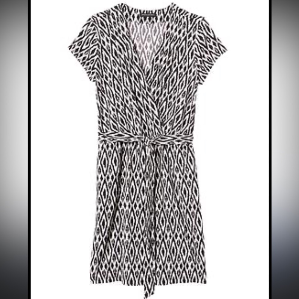 Banana Republic cap-sleeved dress. Like new